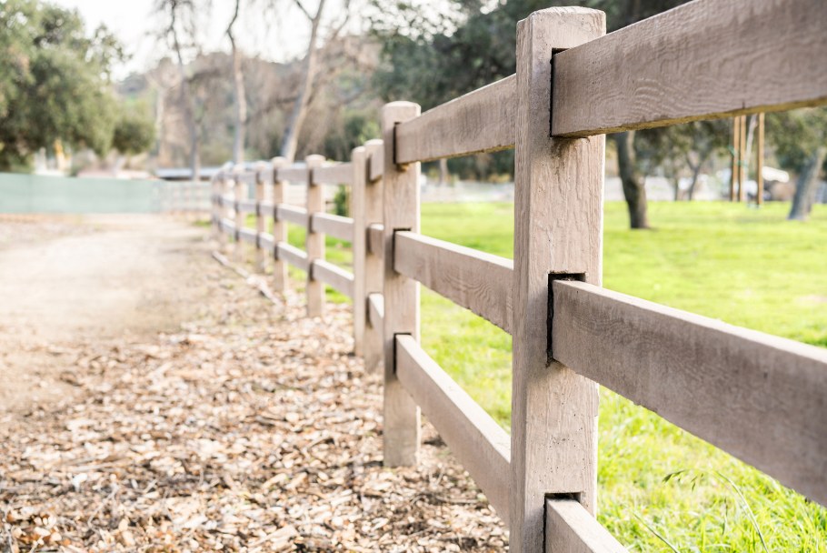 Ранчо Америки забор