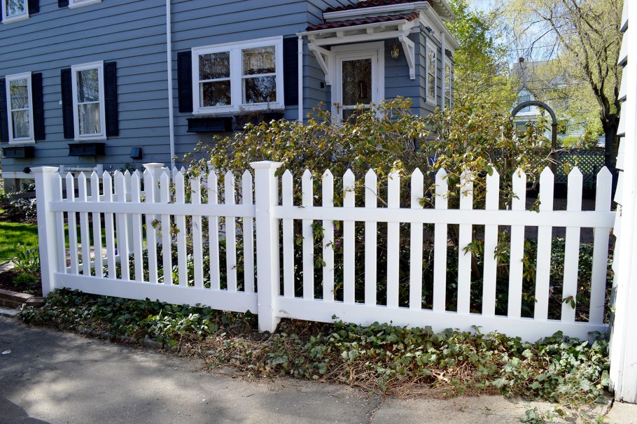 Забор в американском стиле