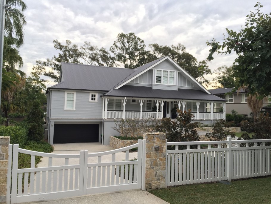 Заборы американских домов