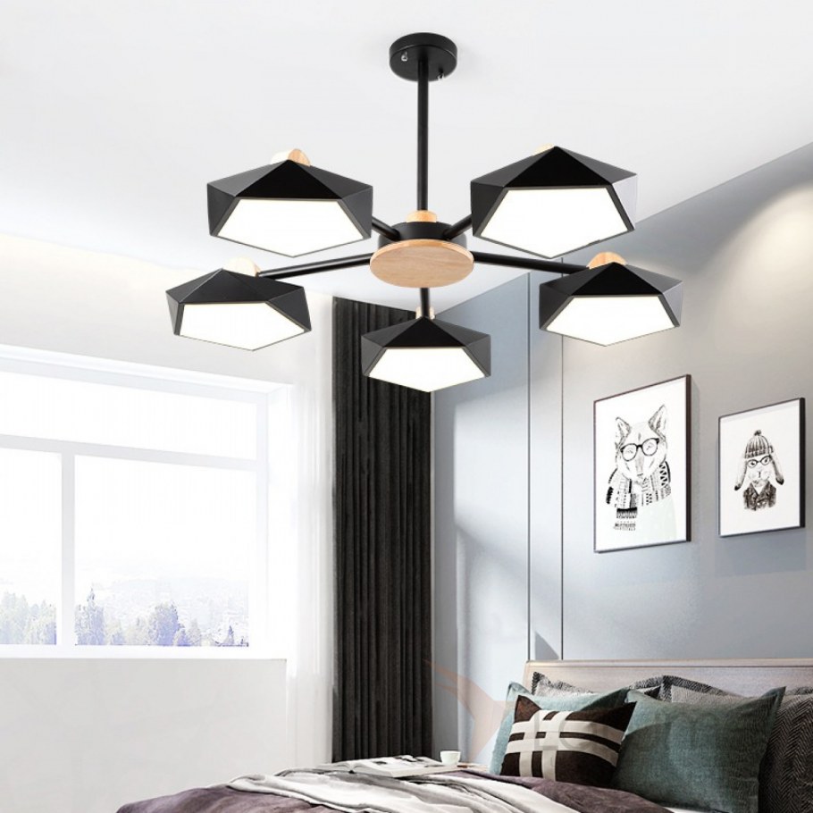 Люстра в комнату