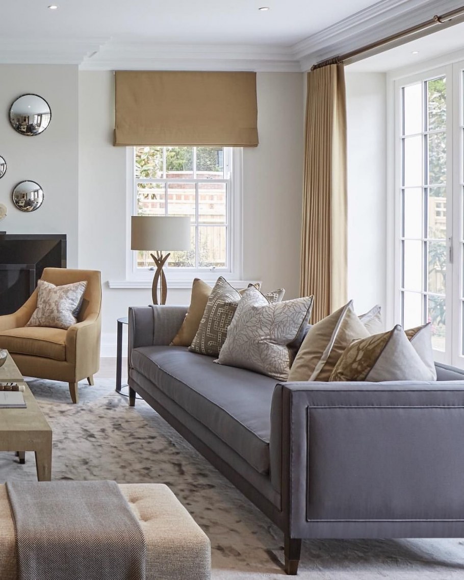 Гостиная в светлых тонах