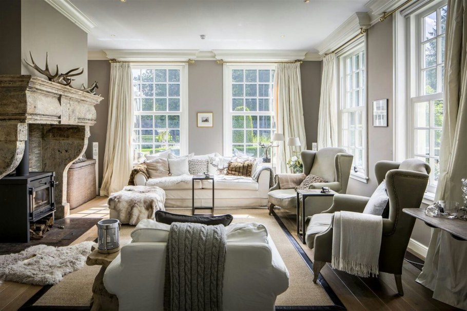 Спальня в бежево серых тонах