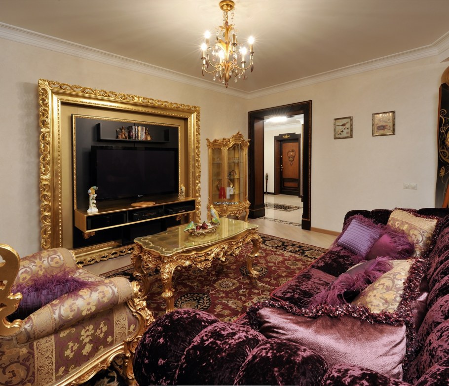 Золотой интерьер в стиле рококо