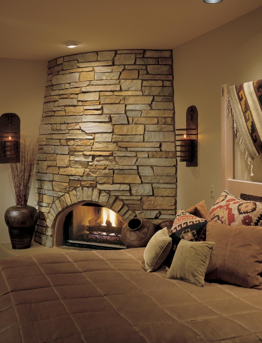 Каменный камин в интерьере