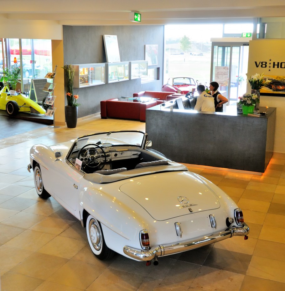 Отель v8 Германия стили