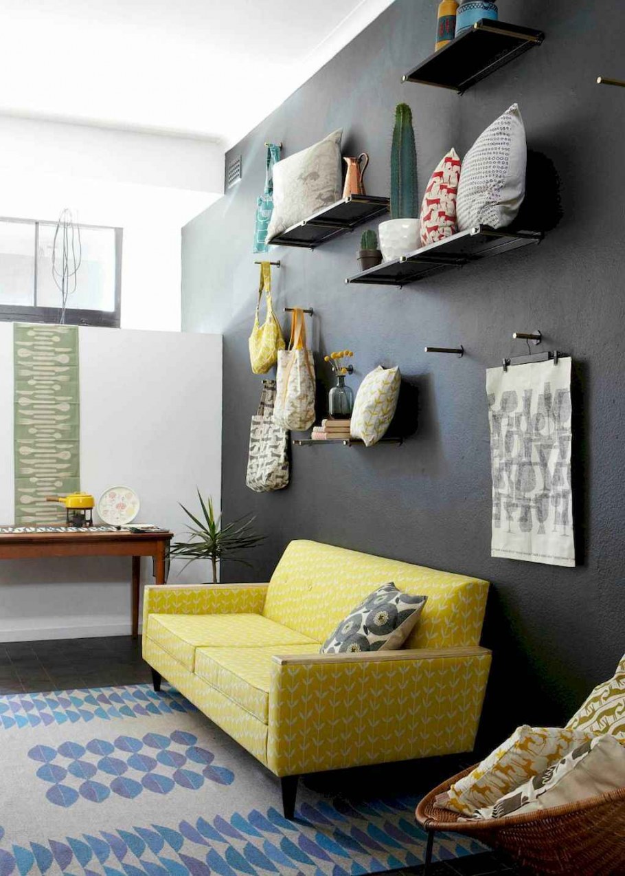 Желтый диван в интерьере