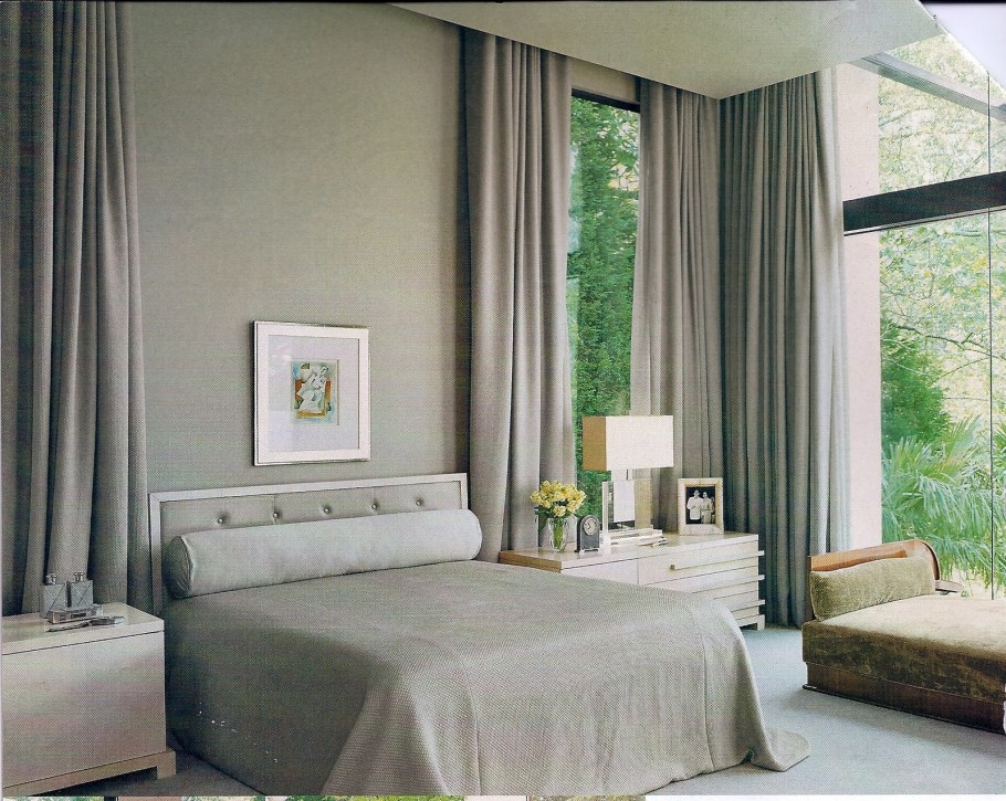 Карнизы в интерьере спальни