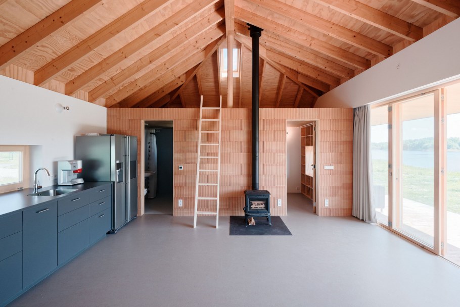 Одноэтажный дом с антресолью