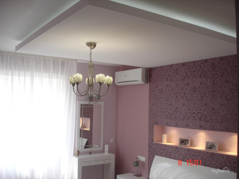 Спальни в фисташковом розовых тонах