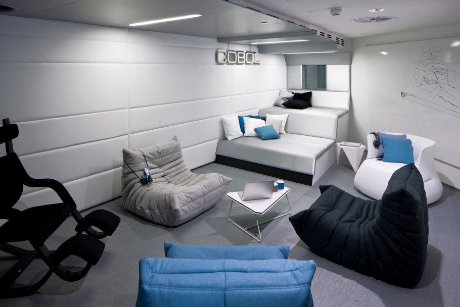 Комната для сна в офисе