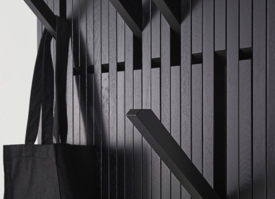 Вешалка peruse Piano