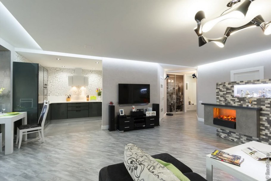 Камин в гостиной в современном стиле