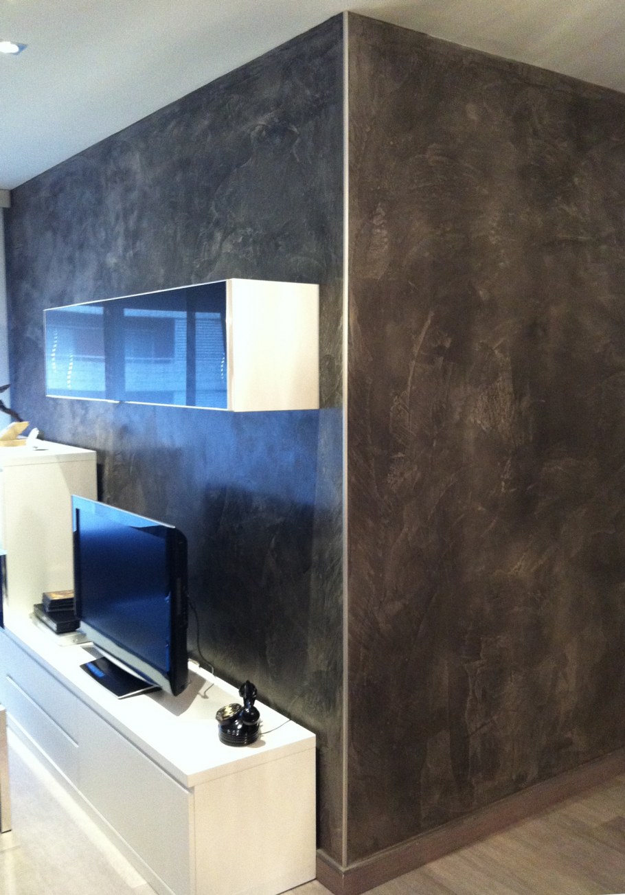 Декоративная штукатурка молочного цвета в интерьере