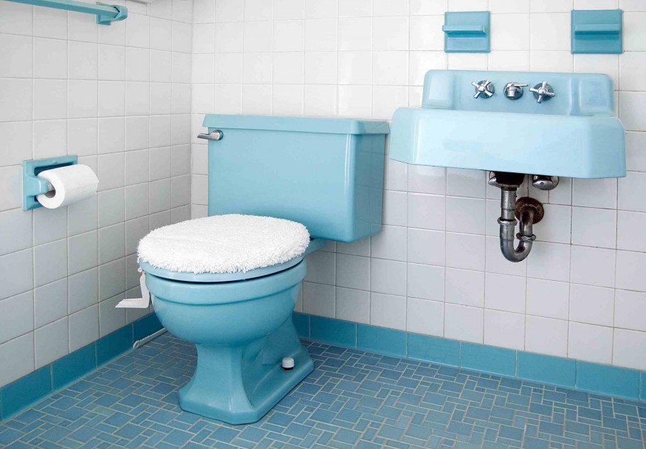 Унитаз в туалете