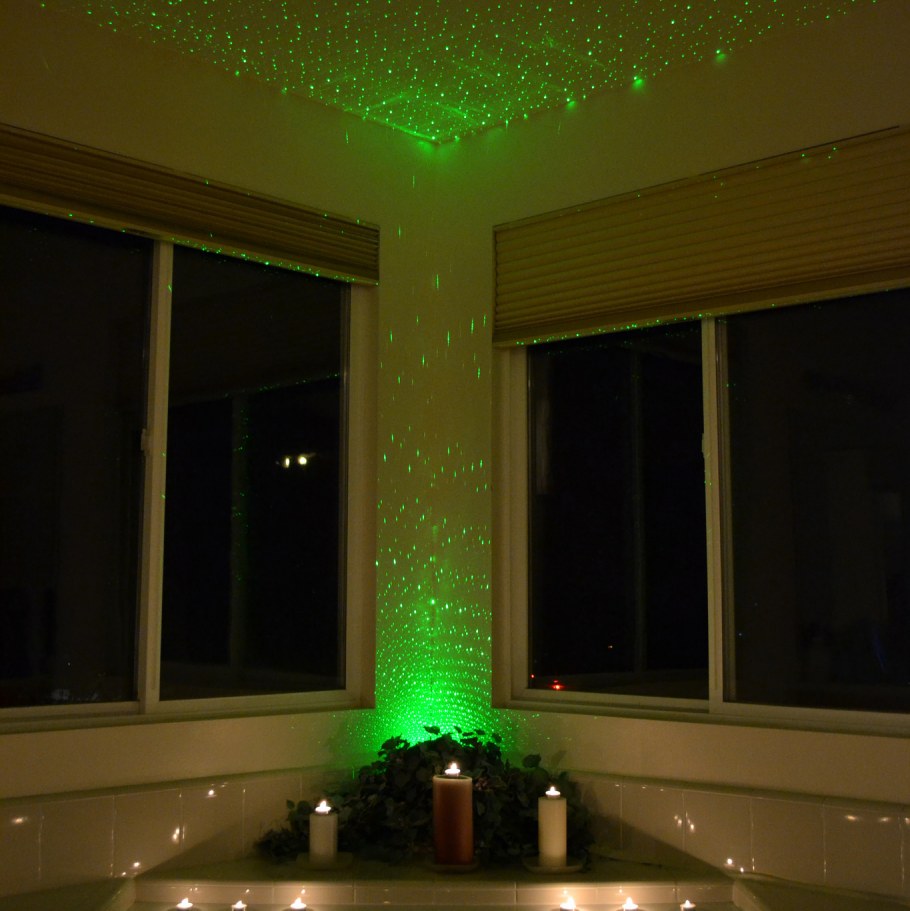 Подсветка лазерная Garden Lights x-33p Светлячок