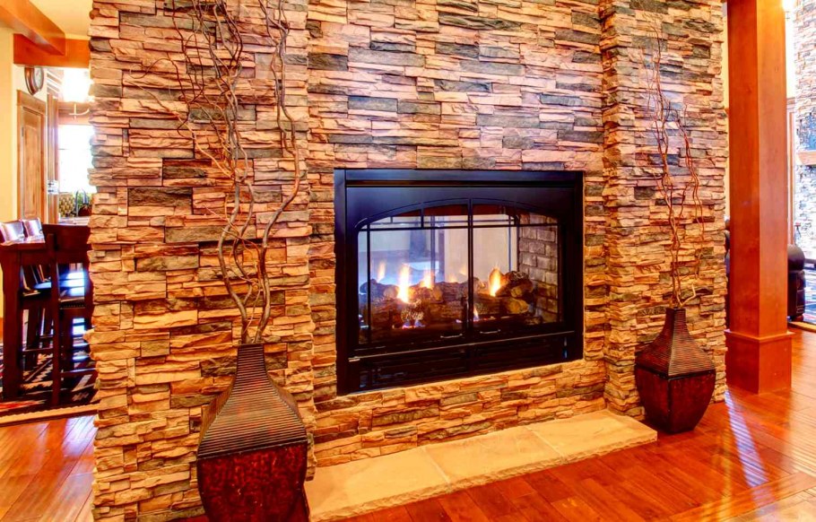 Декор стен декоративным камнем