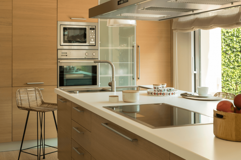 Кухни с отдельной рабочей зоной