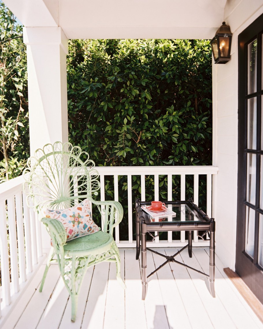 Узкая и длинная веранда