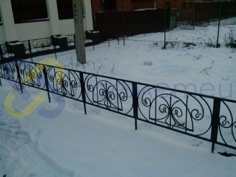 Кованые заборчики для клумб