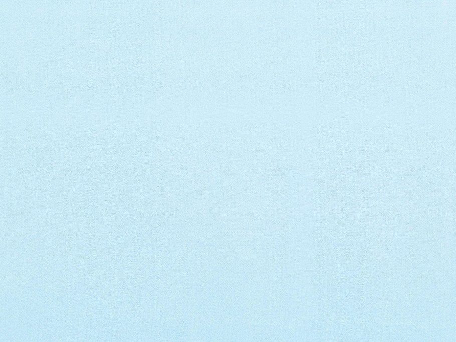 Светло голубые стены в интерьере