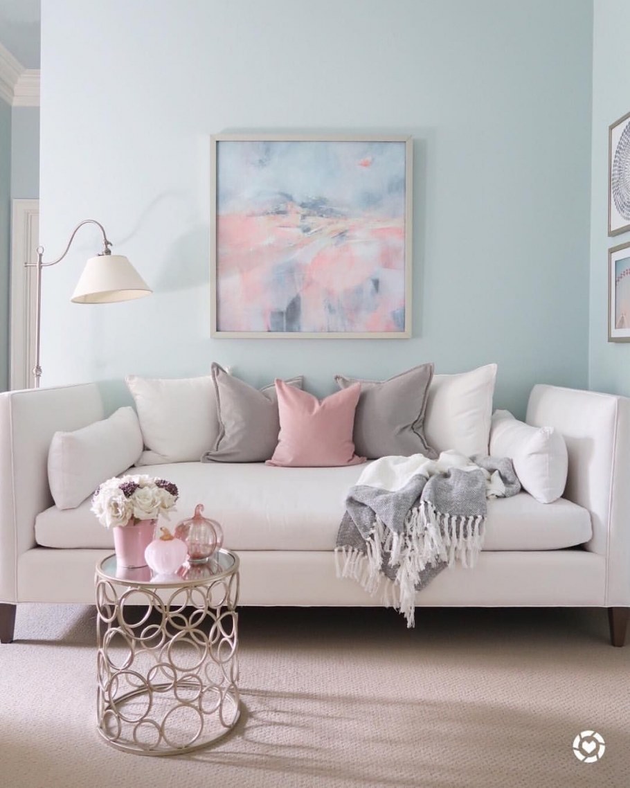 Серо-розовый интерьер