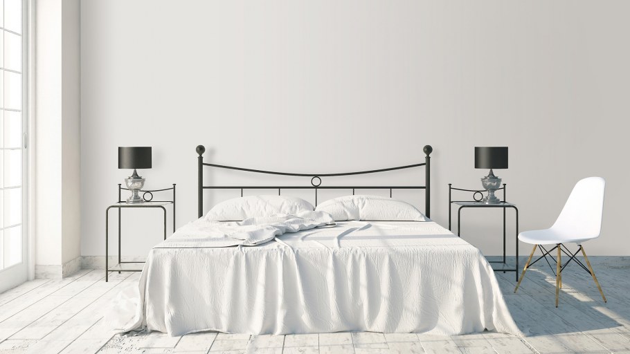 Пустая стена в детской комнате