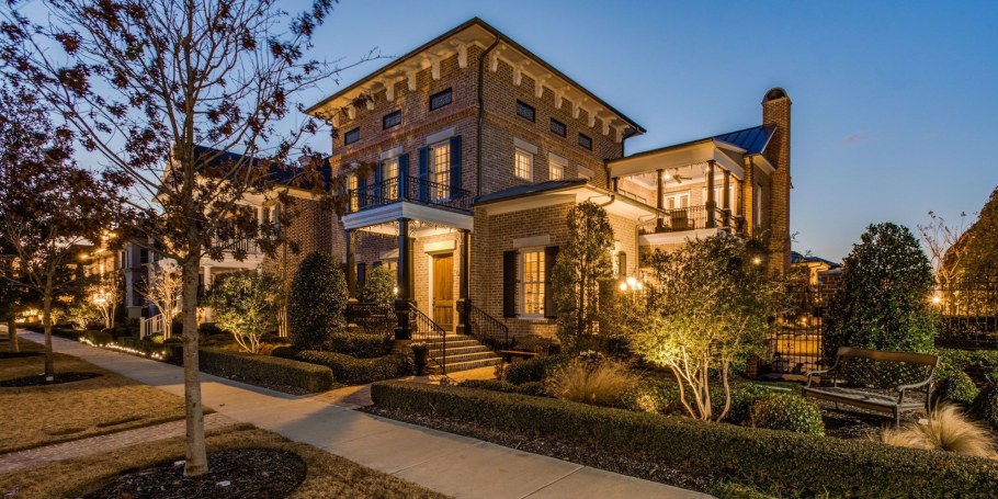 New Colonial, США