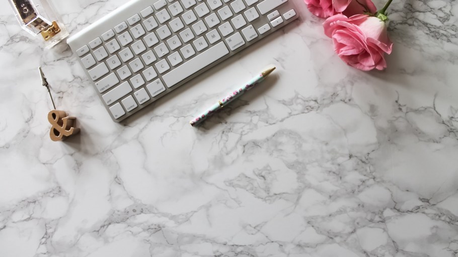 Серо розовый мрамор