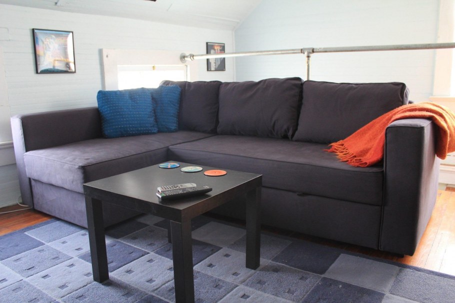 Диван ФРИХЕТЭН икеа в интерьере