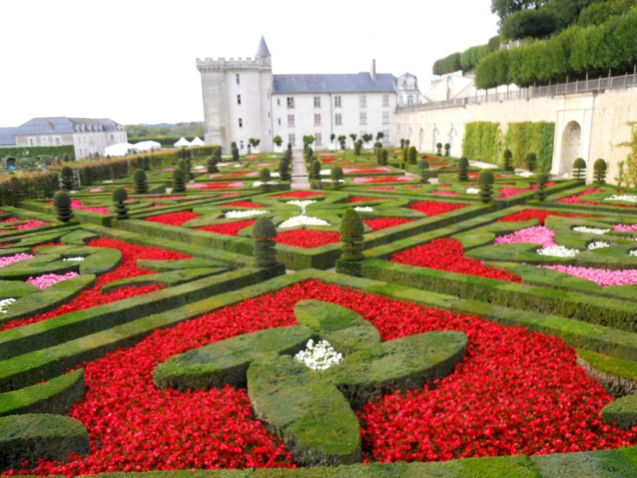 Спальня в современном классическом стиле