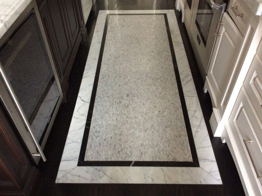 Обои для холла и прихожей