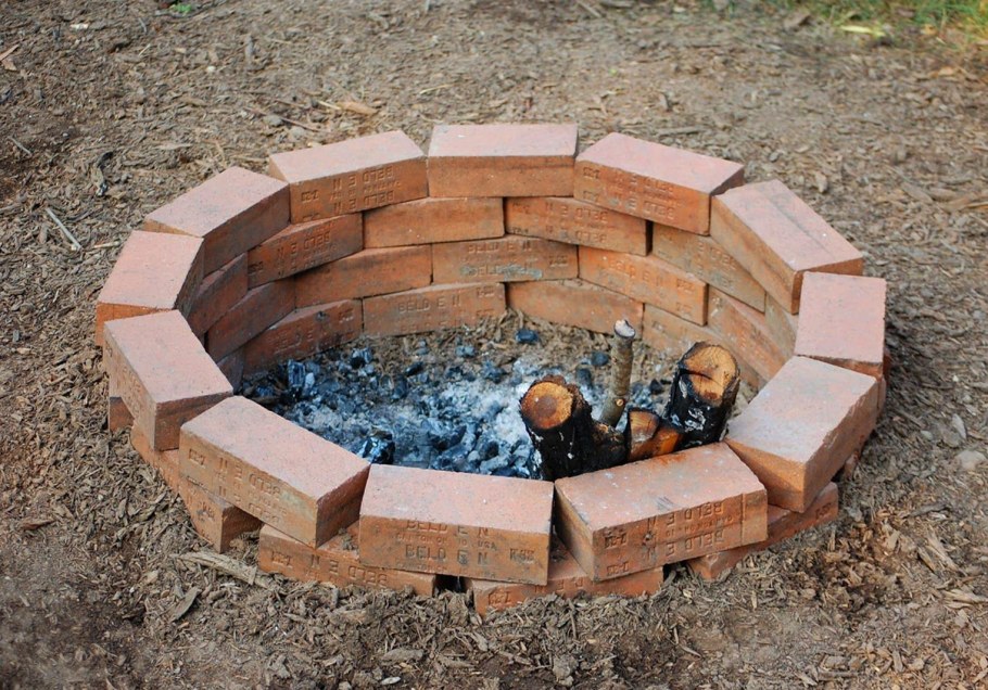 Костровище очаг из кирпича