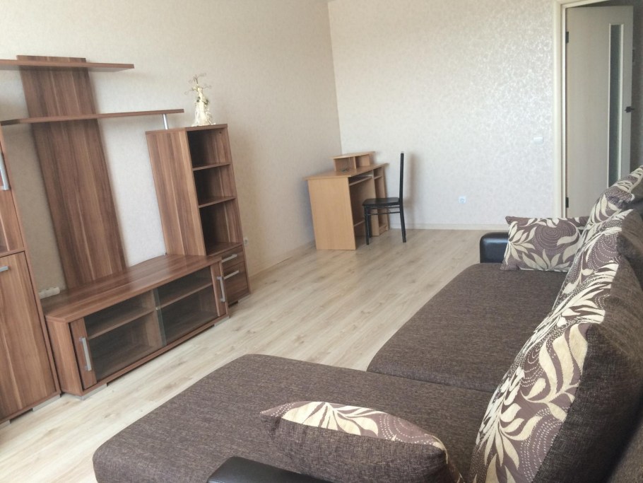 Двухкомнатная обставленная мебелью