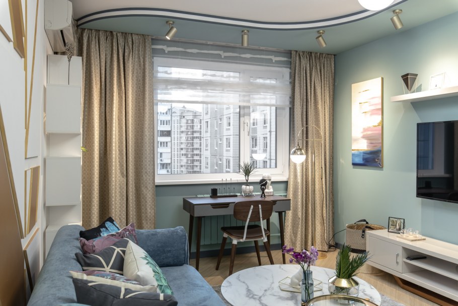 Гостиная с выходом на лоджию