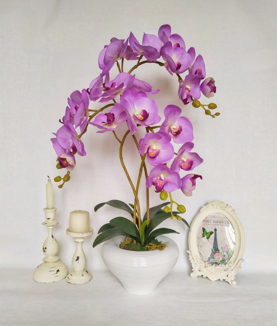 Композиция из орхидей