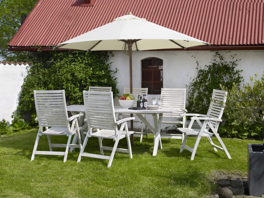 Уличная мебель из акации