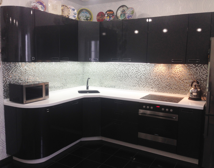 Черная столешница