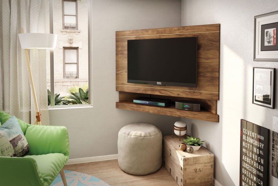 Телевизор на кронштейне в интерьере