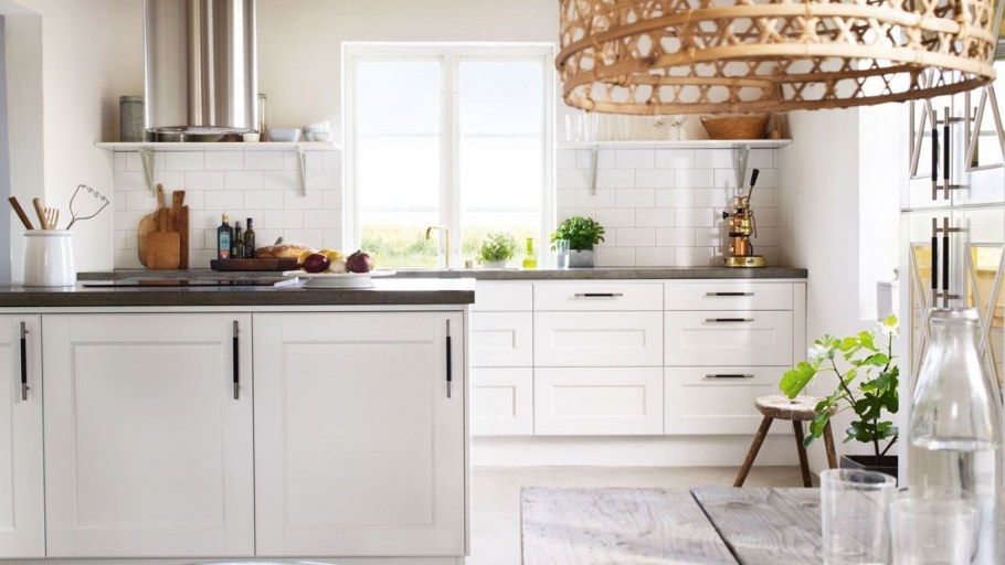 Вытяжка в стиле Сканди