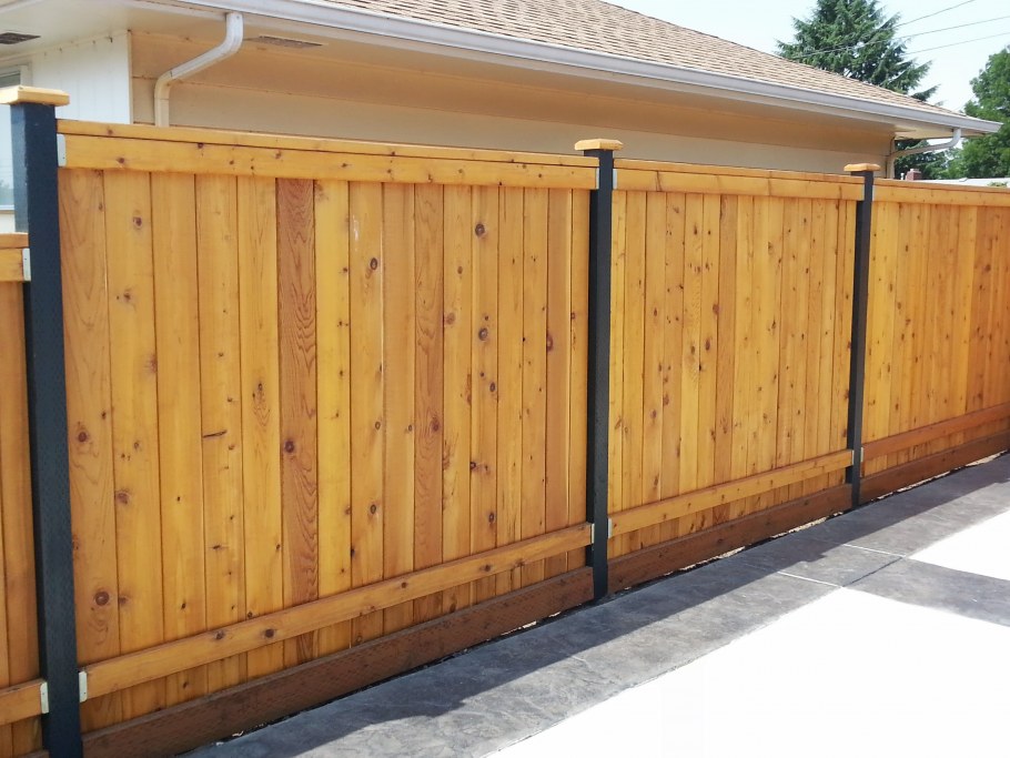 Деревянный забор