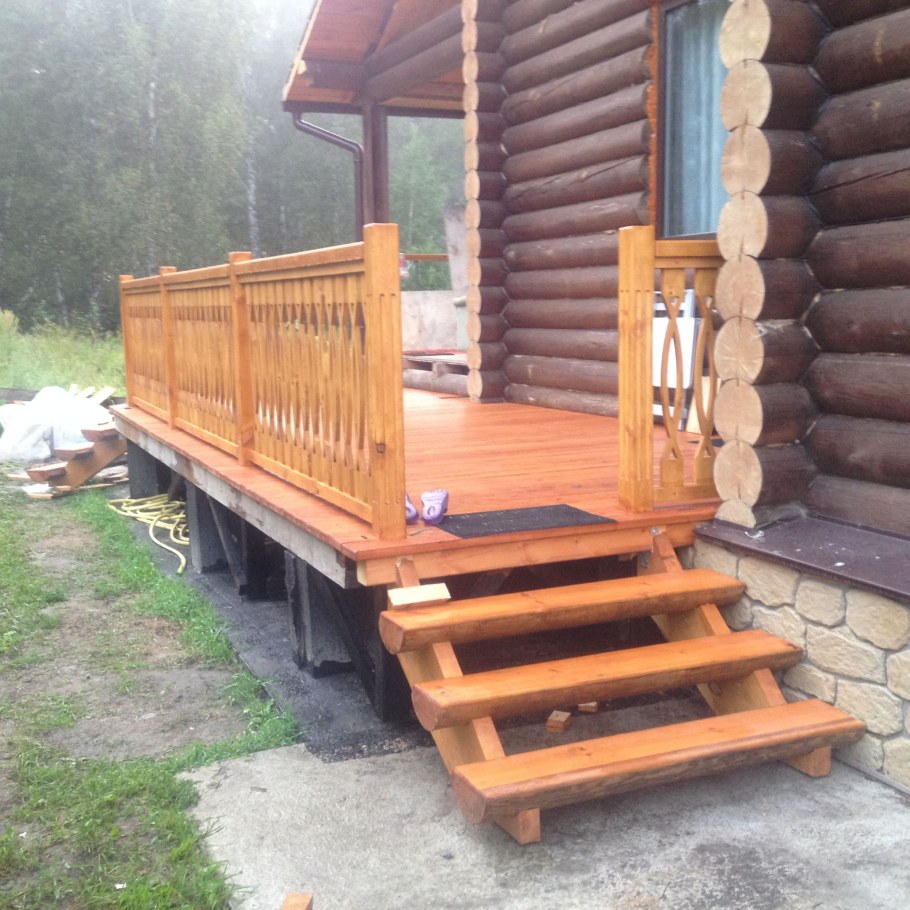 Деревянный каркас для крыльца