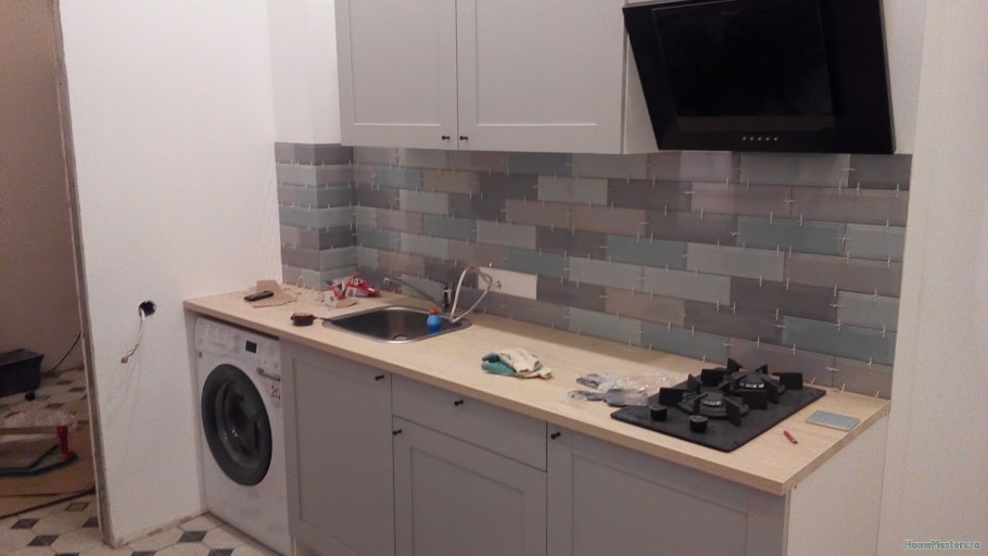 Фартук кабанчик на кухне