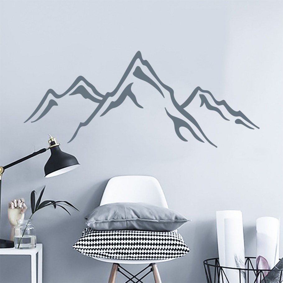 Горы на стене