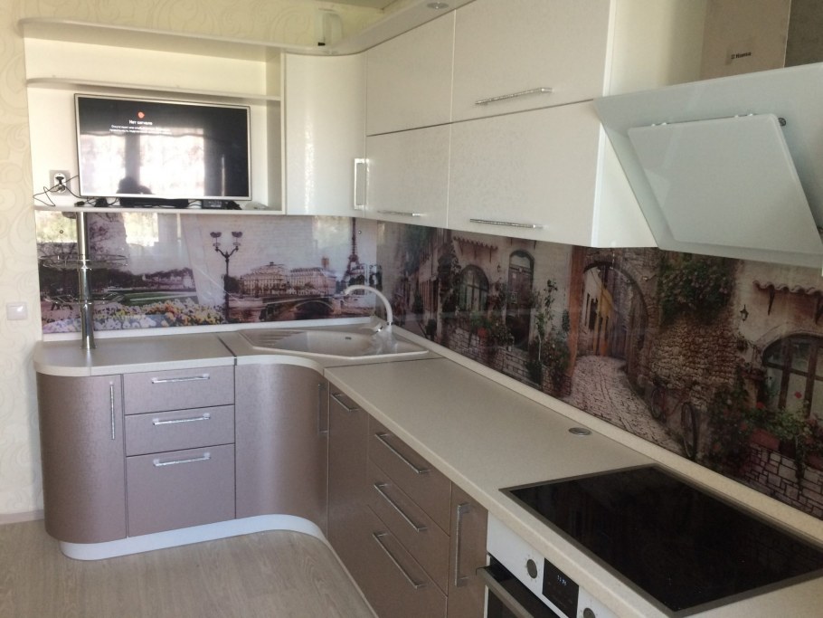 Интерьер кухни в кофейном стиле