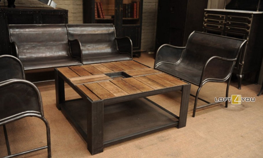 Диван из металла и дерева