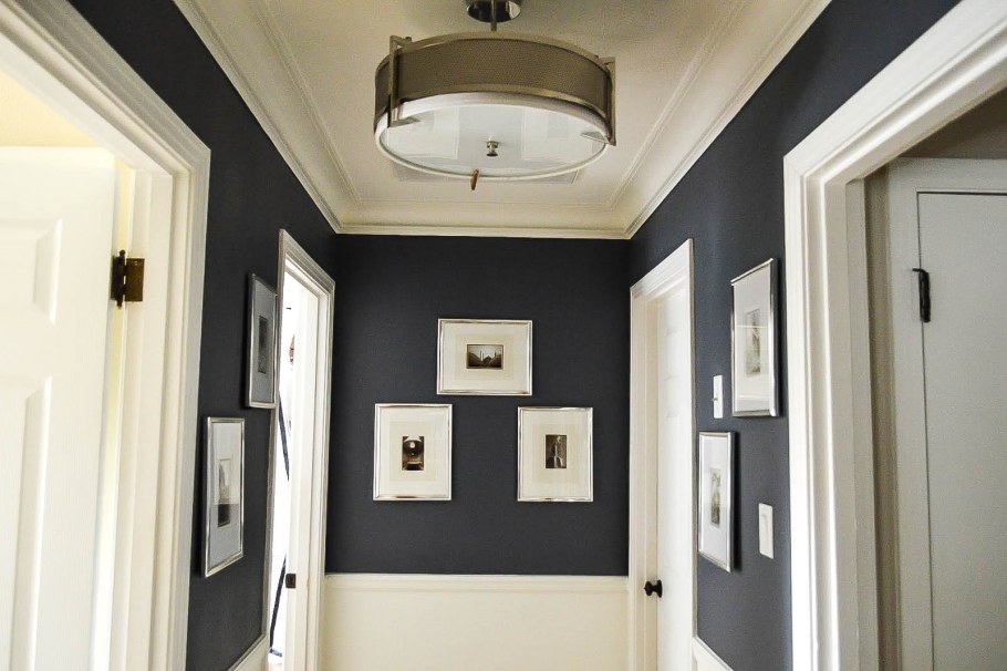 Розетки в длинном коридоре