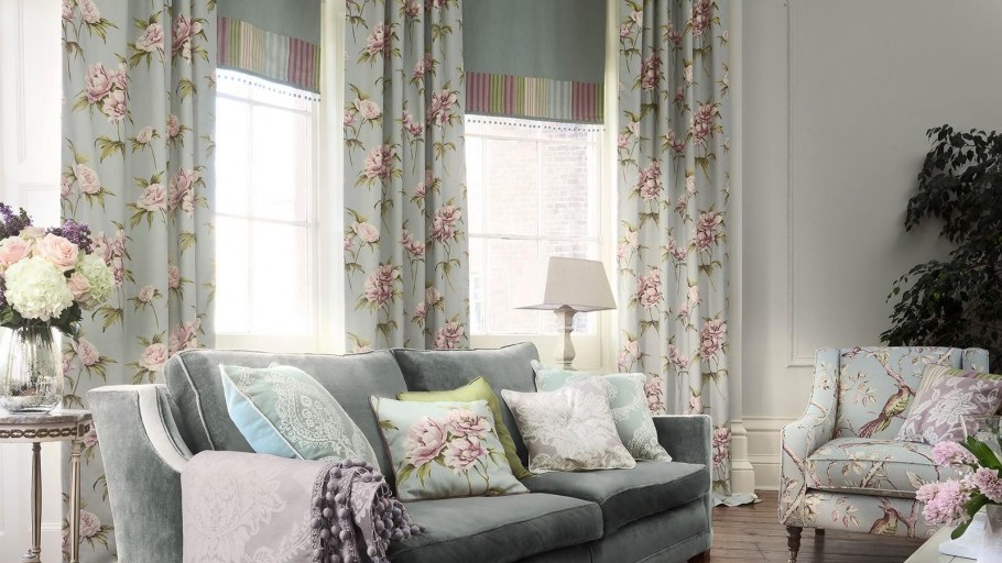 Шторы в цветочек в интерьере