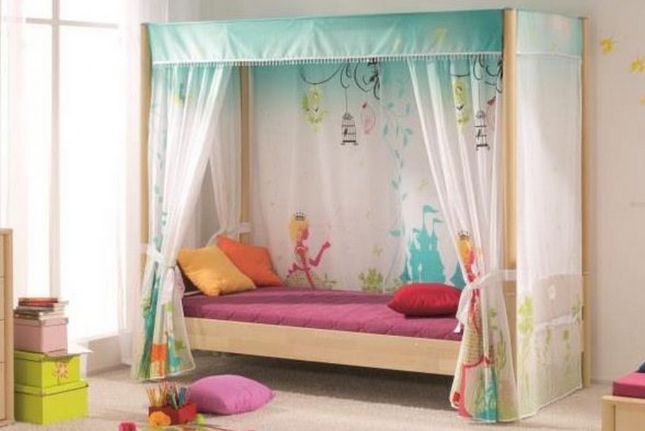 Кровать с балдахином для девочки