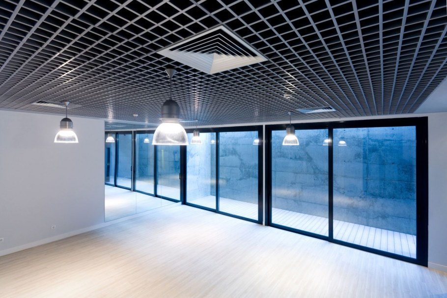 Потолки Армстронг грильяж