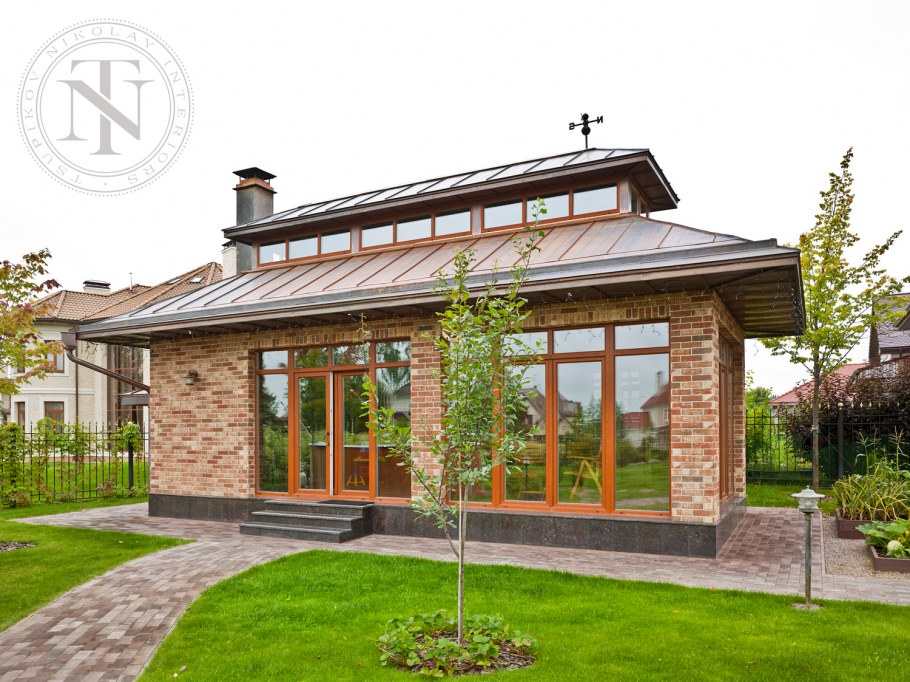 Интерьер застекленной беседки